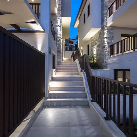 Blue Whisper Luxury Living * Nea Roda