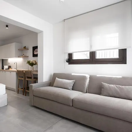 Blue Whisper Luxury Living Aparthotel *