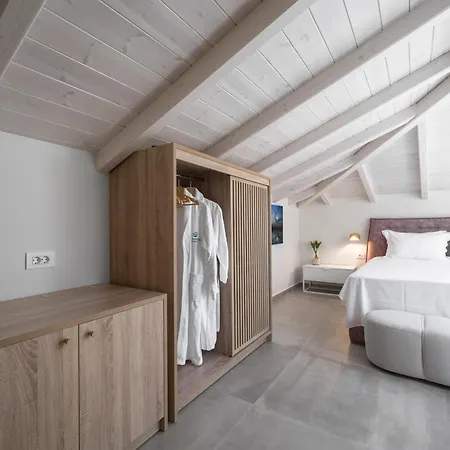 Aparthotel Blue Whisper Luxury Living *