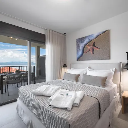 Blue Whisper Luxury Living 4*