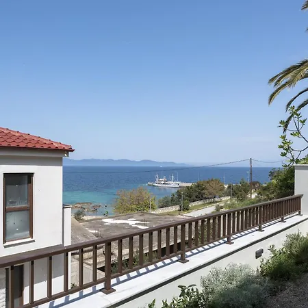 Blue Whisper Luxury Living Aparthotel Nea Roda