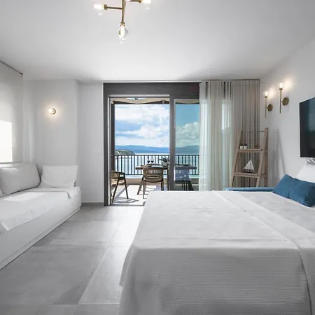 Blue Whisper Luxury Living מלון דירות