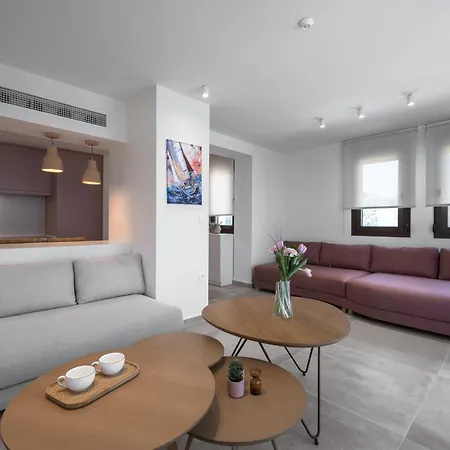 מלון דירות Blue Whisper Luxury Living 4*