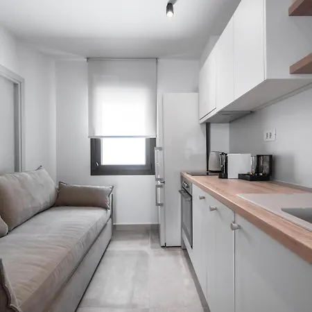 מלון דירות Blue Whisper Luxury Living 4*