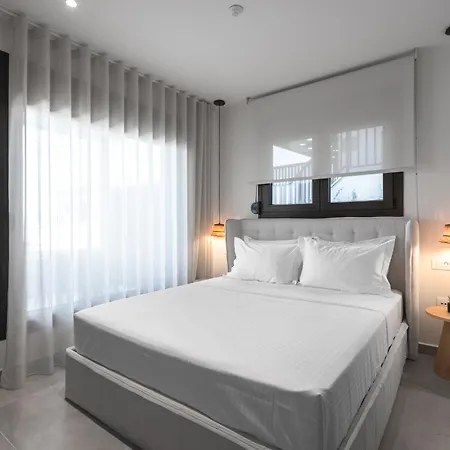 Blue Whisper Luxury Living Nea Roda