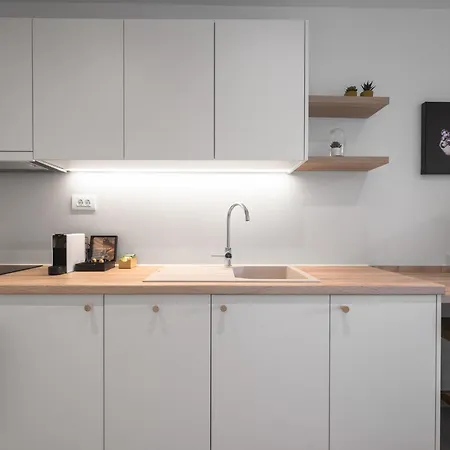 מלון דירות Blue Whisper Luxury Living נאה רודה