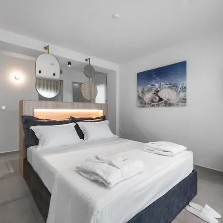 Blue Whisper Luxury Living 4*