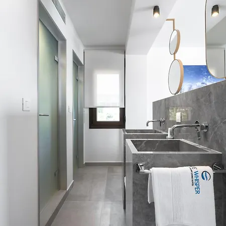 Hotel apartamentowy Blue Whisper Luxury Living Nea Roda