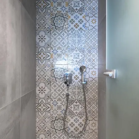 Blue Whisper Luxury Living 4*