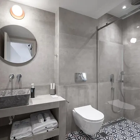 Blue Whisper Luxury Living Hotel apartamentowy 4*