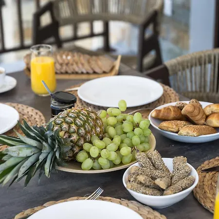 Blue Whisper Luxury Living 4*