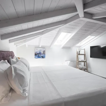 Blue Whisper Luxury Living Hotel apartamentowy Nea Roda