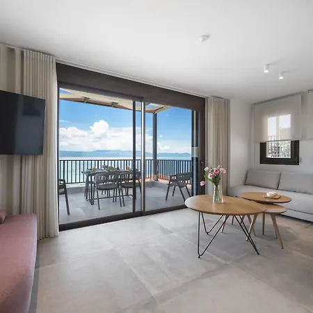 Blue Whisper Luxury Living Nea Roda