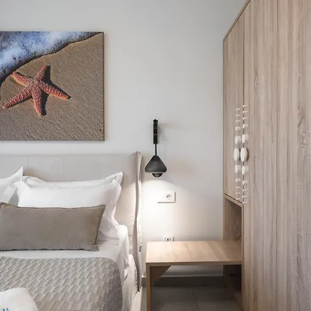 Blue Whisper Luxury Living Nea Roda