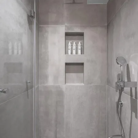 Blue Whisper Luxury Living 4*