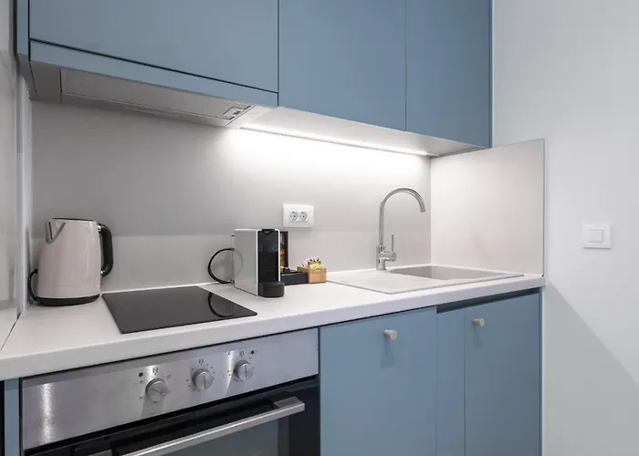 Blue Whisper Luxury Living Apart Otel Nea Roda