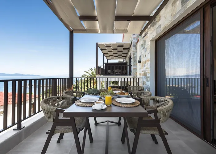 Blue Whisper Luxury Living Nea Roda