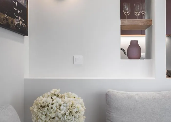 Blue Whisper Luxury Living Nea Roda