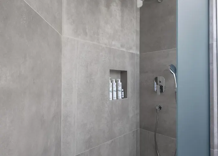 Blue Whisper Luxury Living Apart Otel Nea Roda