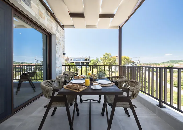 Blue Whisper Luxury Living 4* Nea Roda