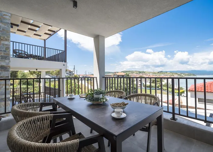 Blue Whisper Luxury Living 4*