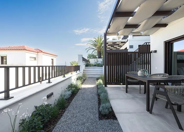 Blue Whisper Luxury Living Apart Otel 4*